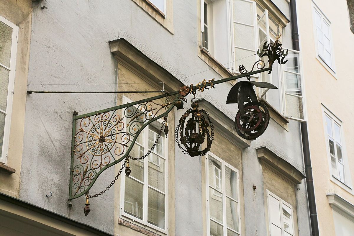 Altstadt Salzburg Innenstadt — Symbolbild zum Thema Analyse