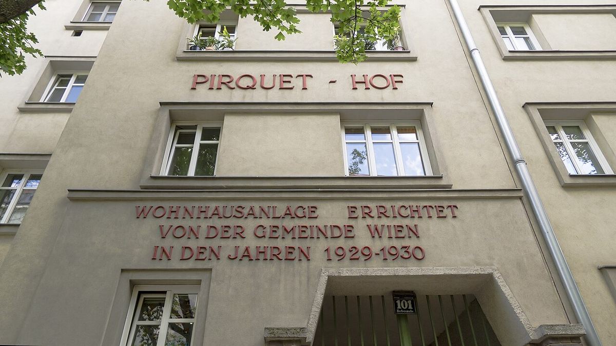 Wohnhaus in Wien — Symbolbild zum Thema Ratgeber