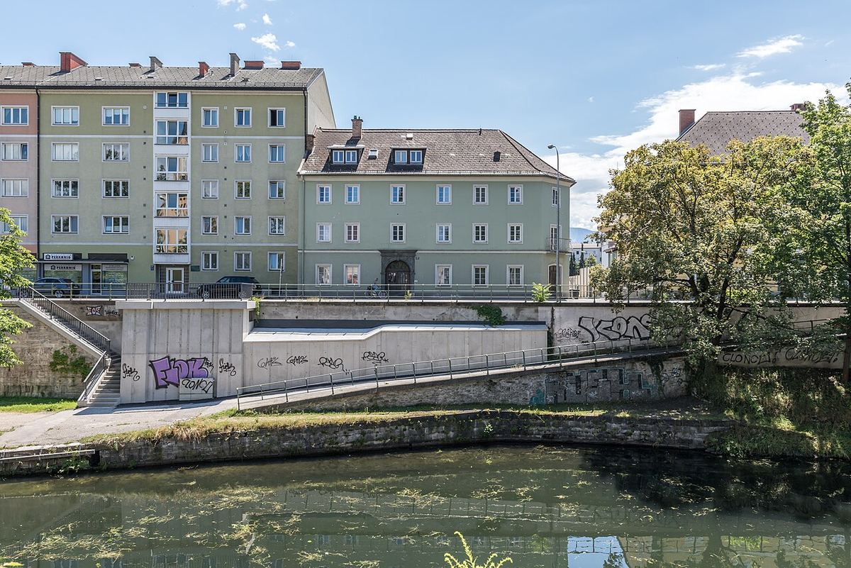 Neubau Wohnhaus Oesterreich — Symbolbild zum Thema Analyse