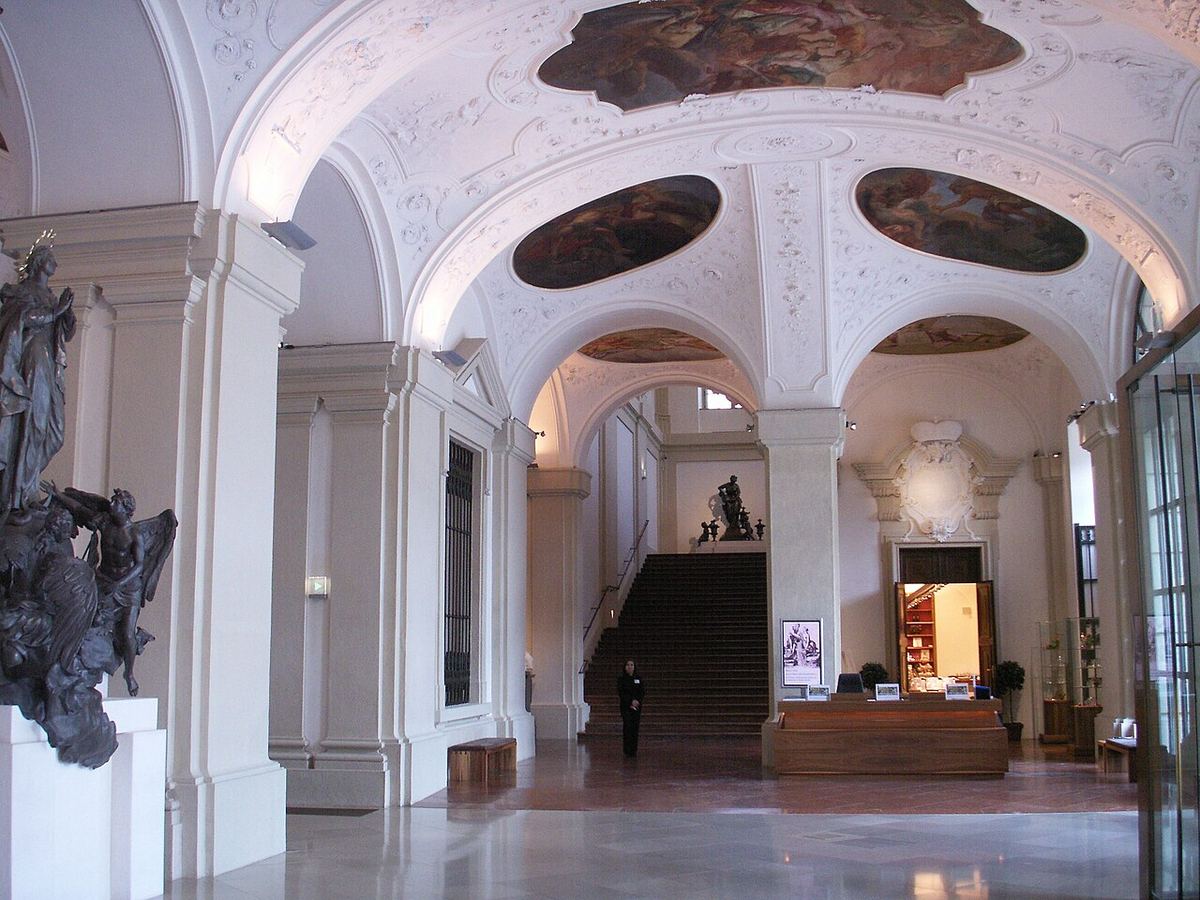 Wiener Luxuswohnhaus Fassade — Symbolbild zum Thema Analyse