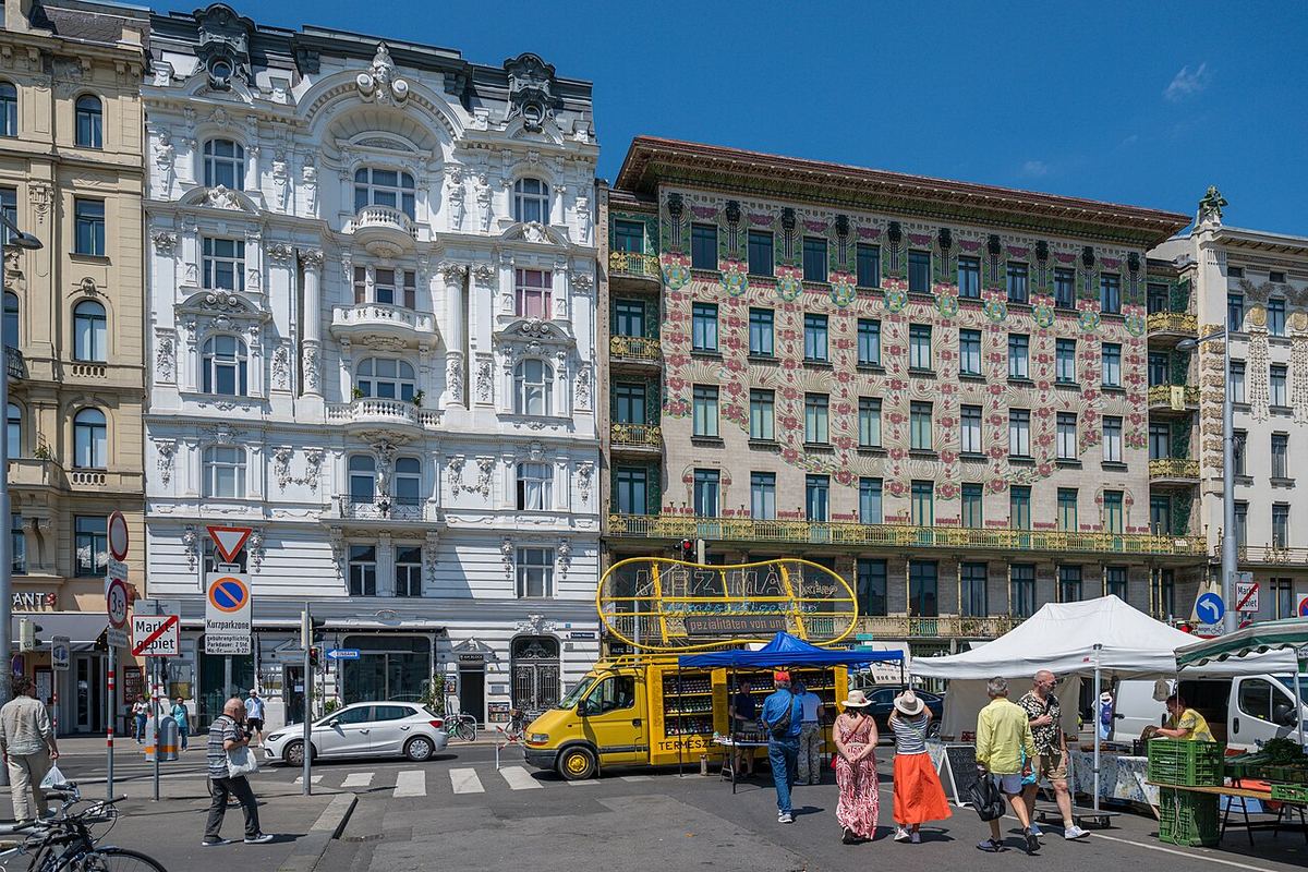 Wiener Zinshaus Fassade — Symbolbild zum Thema Ratgeber